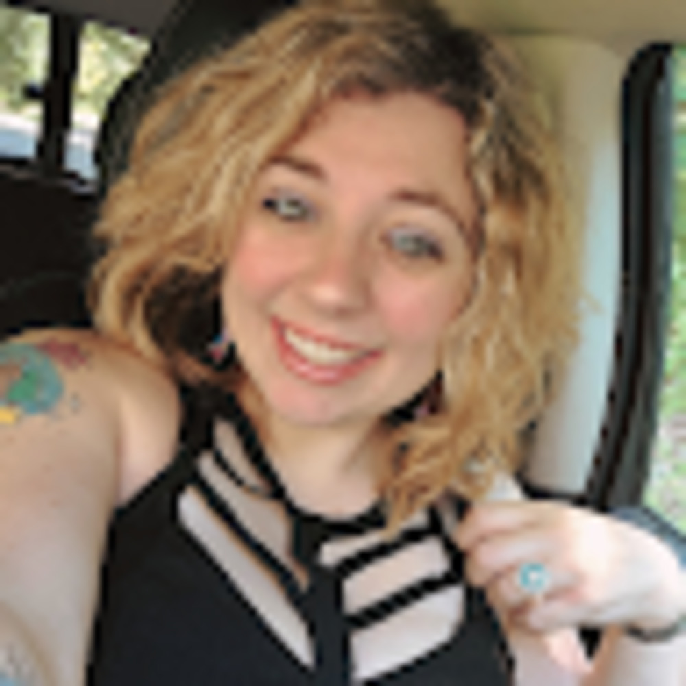 Meet your Posher, Courtney